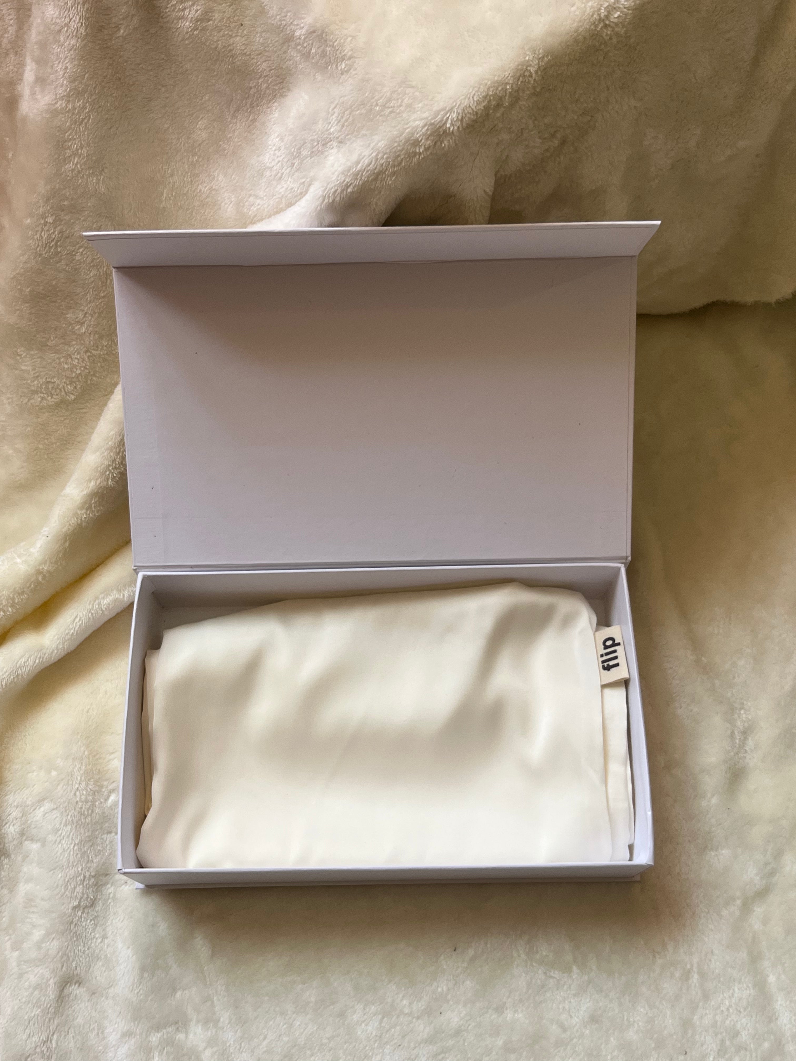 Dut İpek Beyaz Premium Yastık Kılıfı